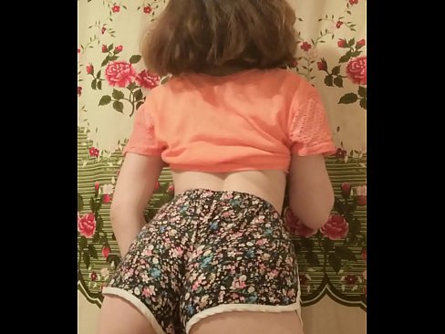 ❤️ Una ghjovana sexy si spoglia i pantaloncini davanti à a camera ❤❌ Porno à co.hotpornphotos.ru